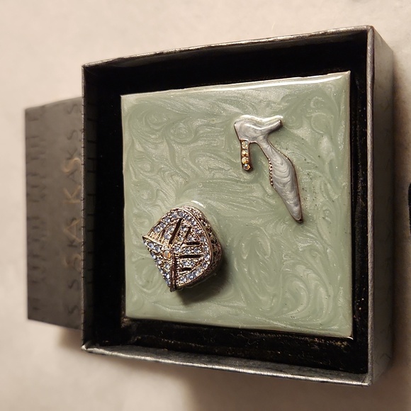 Saks Fifth Avenue Enameled swirl double mirrored compact case. Beautiful EUC - Picture 7 of 7